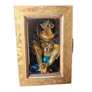Prince Frog Shadowbox‎ Resin Unique Gift Gold 3D Artisan Made Signed Mardi Gras